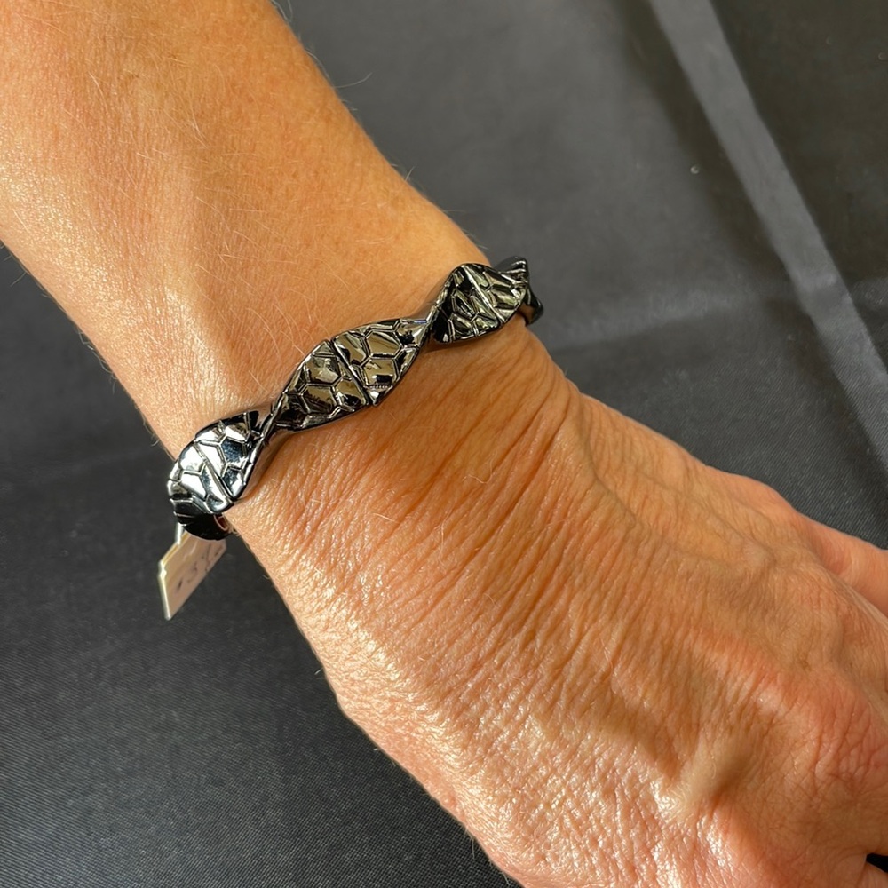 Lia Sophia bracelet